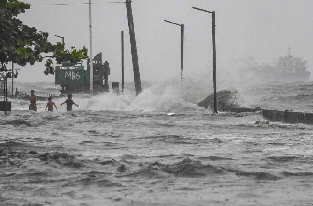 Hong Kong Temple closes as super typhoon shuts down Hong Kong